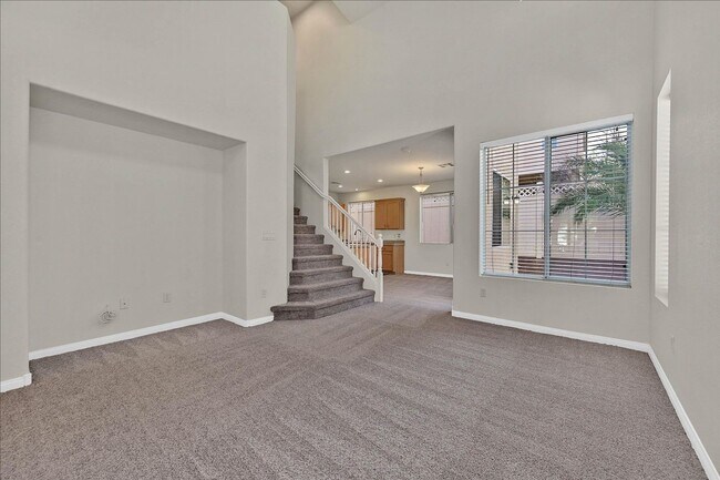 Foto del edificio - Spacious Home, 3 bedrooms w/ Loft Gated Community w/ Clubhouse, Pool, Spa.
