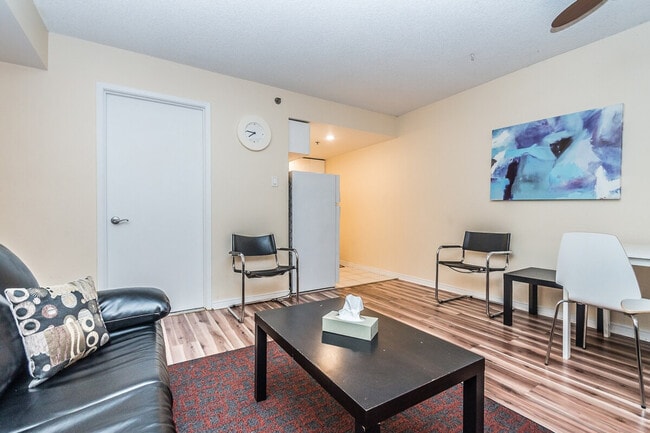 Photo du bâtiment - 1241 Rue Ste-Élisabeth