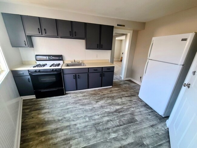 Building Photo - 235-237 State Road