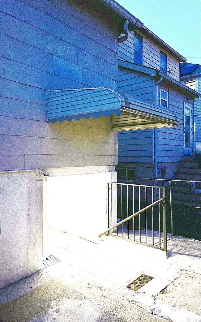 Building Photo - 188 Palisade Ave