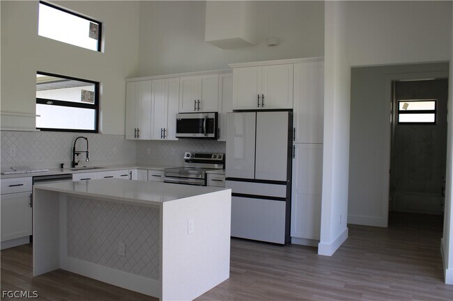 Foto del edificio - 4607 NW 31st Terrace