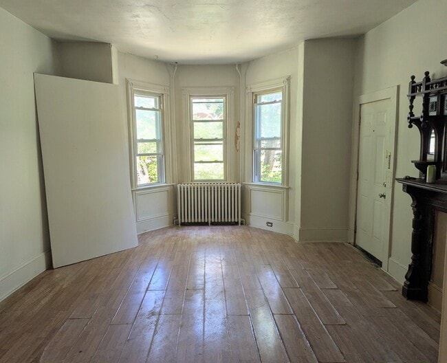 Photo - 105 Broad St (Mount Holly, NJ) Apartment