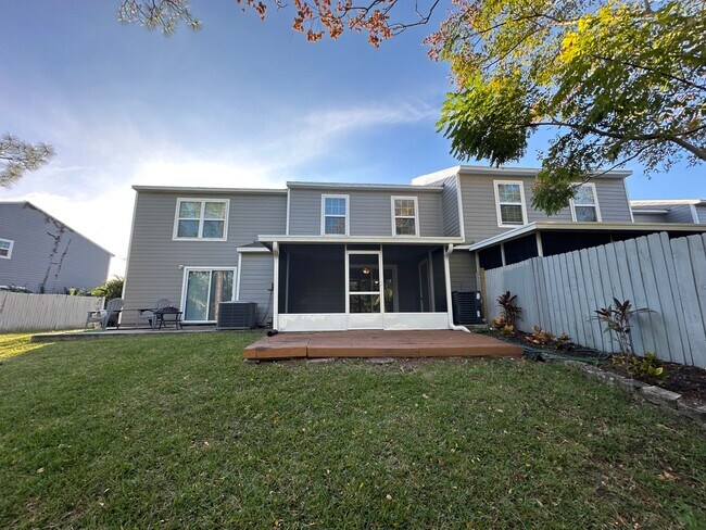Building Photo - Fabulous 3 Bedroom, 2 Bathroom Home in Win...