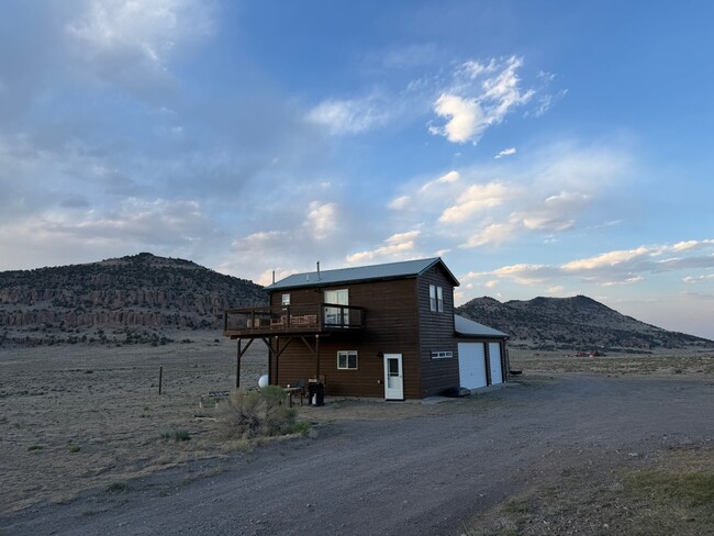 Building Photo - 780 Cattle Drive Rd