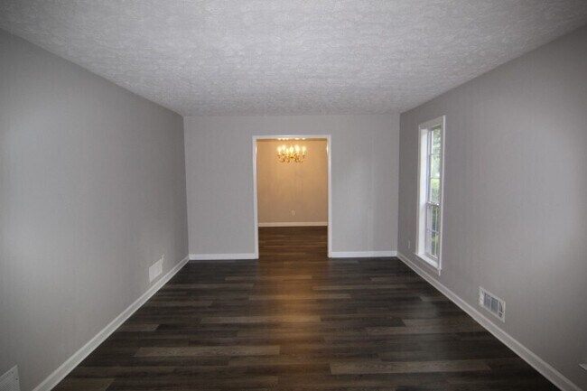 Building Photo - 3765 Manor House Dr