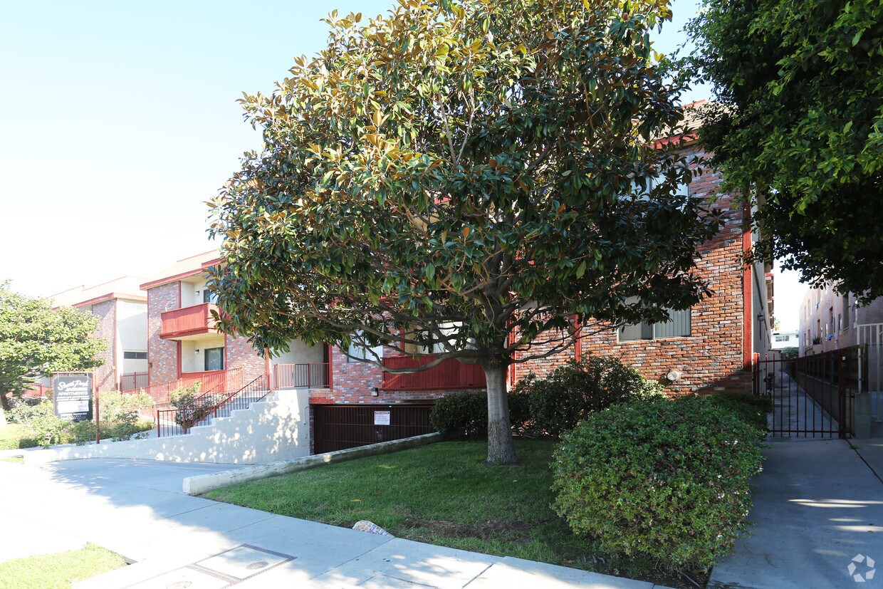 3.736 Jasmine Ave - 3736 Jasmine Ave