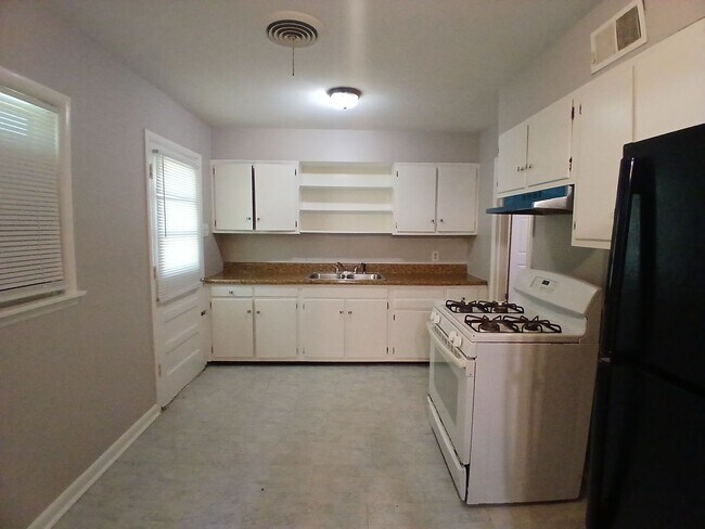 Building Photo - 1787 S Perkins Rd