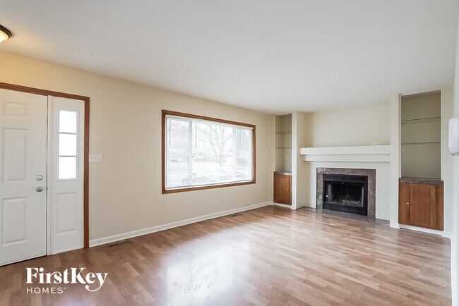 Building Photo - 55 Surrey Ln