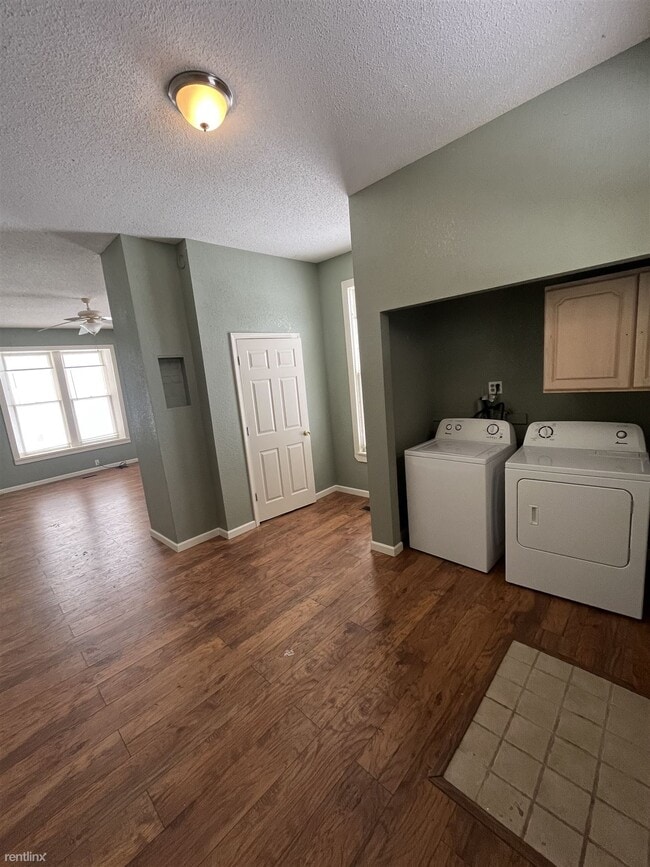 Building Photo - 4 br, 2 bath House - 504 5th Street