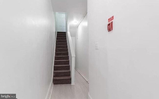 Foto del edificio - 2606 W Girard Ave