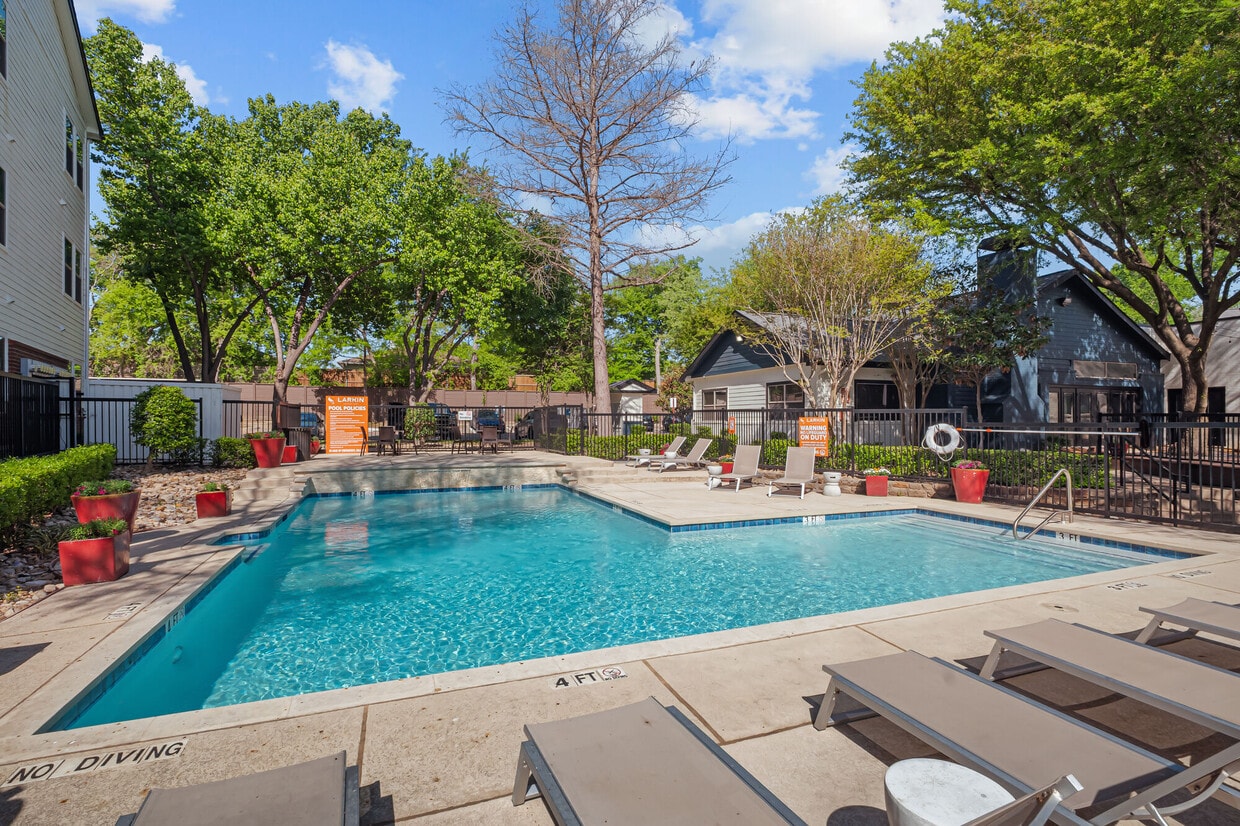 Primary Photo - Larkin Apartment Homes