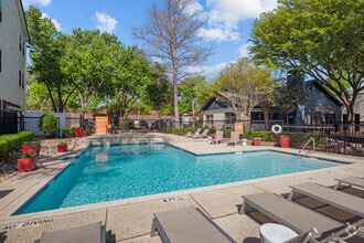 Building Photo - Larkin Apartment Homes