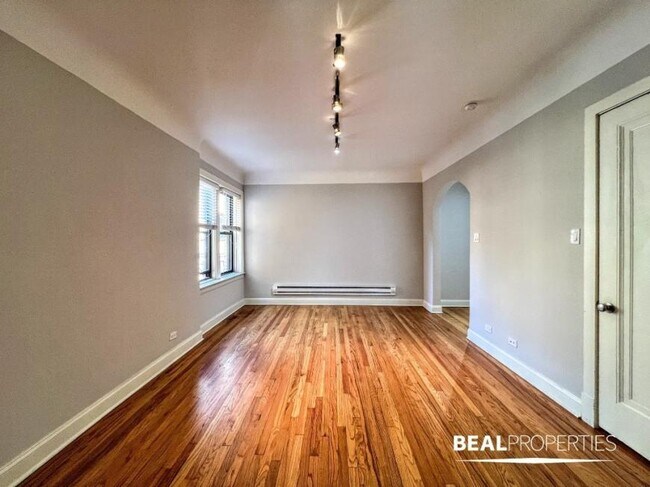 Building Photo - 0 bedroom in CHICAGO IL 60647