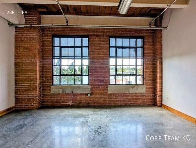 Building Photo - 382 W 22nd St