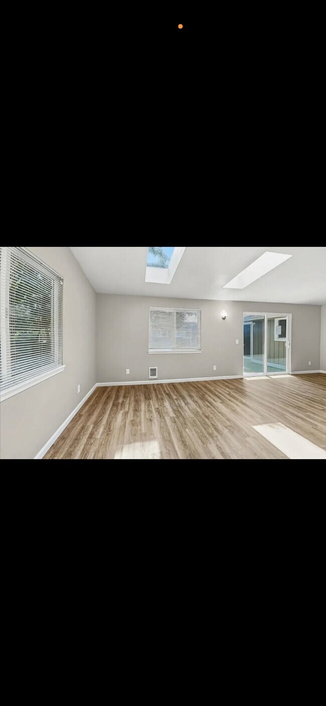 Foto del edificio - 2925 E 17th Ave