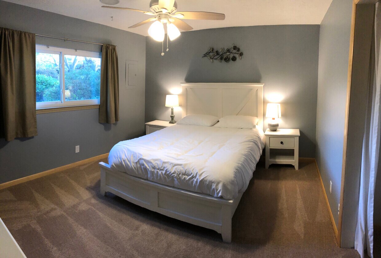 Foto principal - 4608 Athens Dr NE