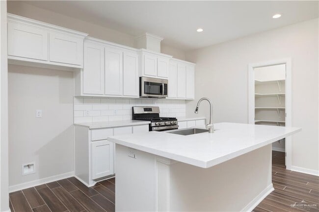 Building Photo - 13824 Belle Ct