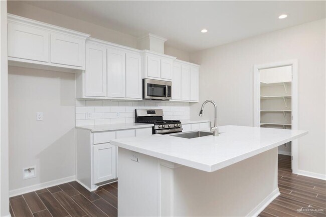 Foto del edificio - 13824 Belle Ct