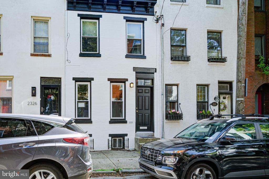 Primary Photo - 2328 Perot St