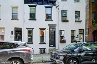 Building Photo - 2328 Perot St