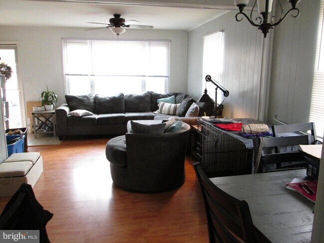 Foto del edificio - 3116 Sparrows Point Rd
