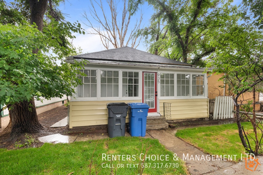 Primary Photo - Renovated, Pet Friendly, Fenced Yard, Medi...