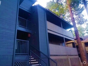 Building Photo - 1385 W University Ave