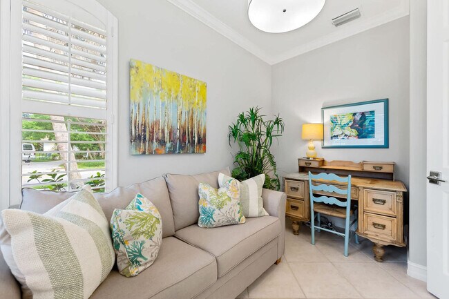 Building Photo - 596 93rd Ave N