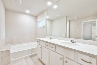 Building Photo - 133 S Timber Top Dr