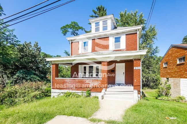 Foto del edificio - 803 Eathan Ave