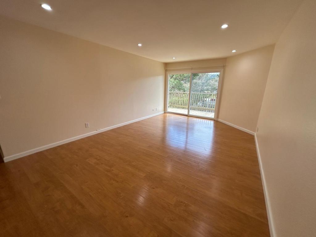 Foto principal - 361 Half Moon Ln #313