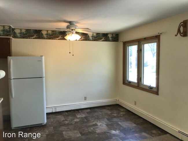 Building Photo - 1101 7th Ave W