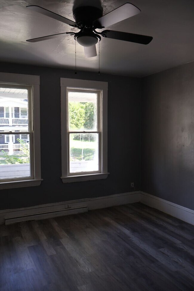 Building Photo - 6812 Whitney Ave