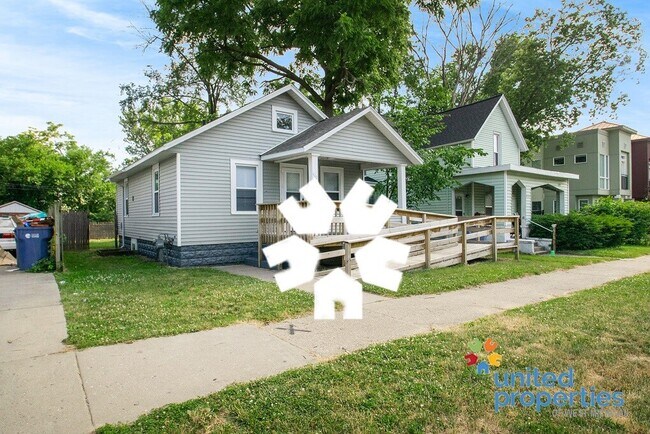 Building Photo - 440 Woodlawn St SE