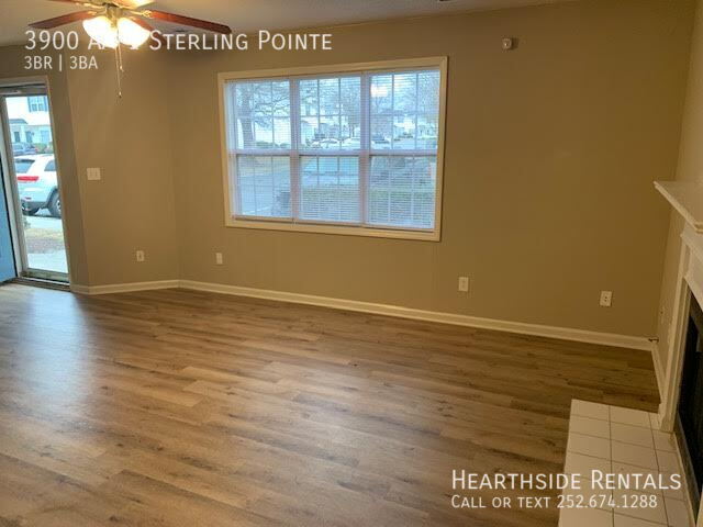 Building Photo - "Charming 3-Bed Townhouse with 2.5 Baths i...