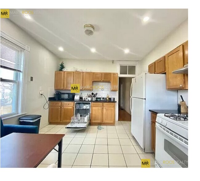 Foto del edificio - 190 Highland St