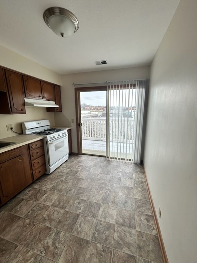 Building Photo - Beautiful 1 Bedroom 1 Bathroom Apartment i...