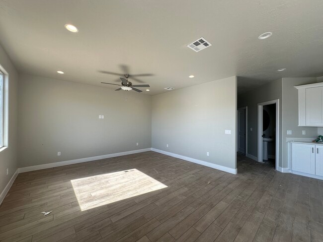 Building Photo - 408 N 480 W