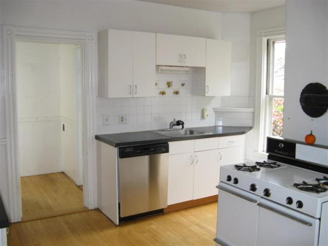 Primary Photo - 30 Elm St