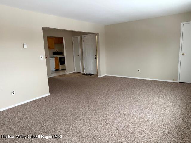 Building Photo - 136 N Chestnut St