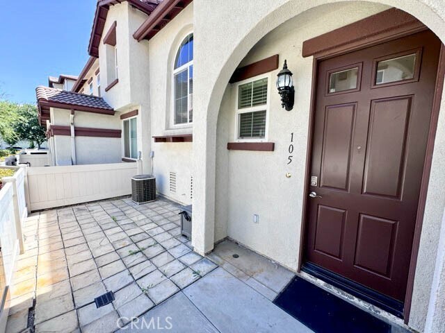Building Photo - 33620 Willow Haven Ln