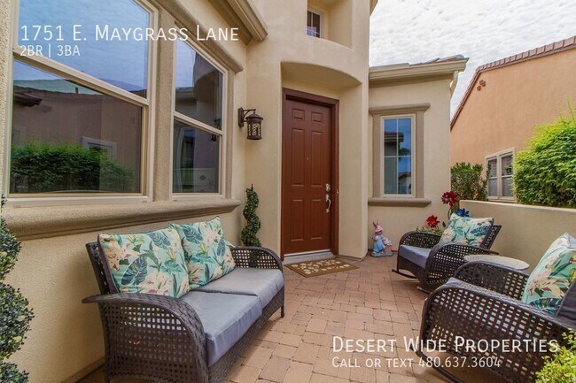 Building Photo - Stunning Encanterra 55+ Golf Course Countr...