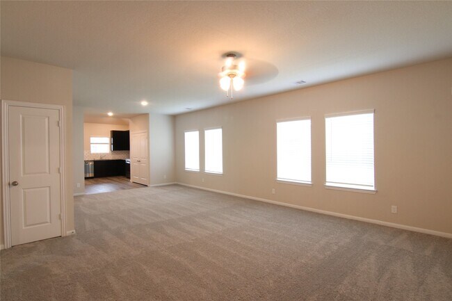 Building Photo - 24010 Farmstead Dr