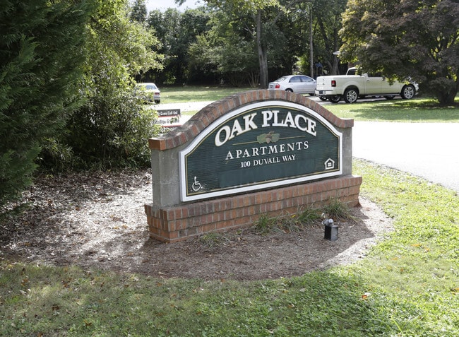 Oak Place Apartments 100 Duvall Way Anderson SC 29624 Apartments com Oak Place Apartments 100 Duvall Way Anderson SC 29624 Apartments com