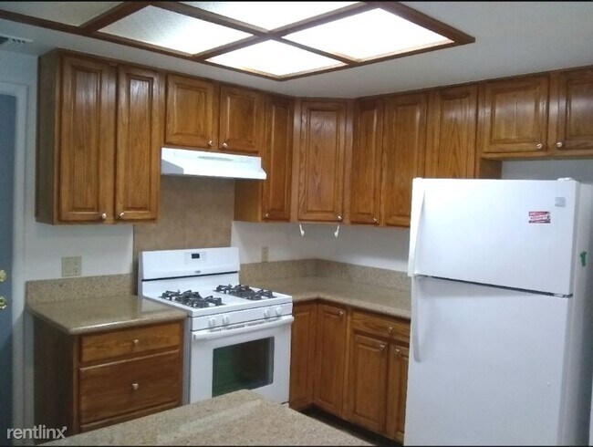 Building Photo - 3 br, 2 bath House - 639 Andrew street