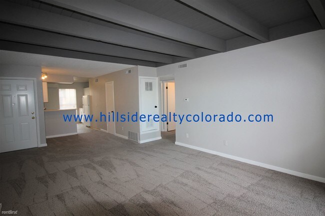 Building Photo - 3130 Van Teylingen Dr