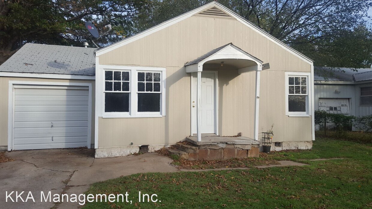 2 br, 1 bath House 1416 S Armstrong Ave House Rental in