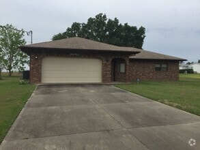 Building Photo - 38740 Wilds Rd