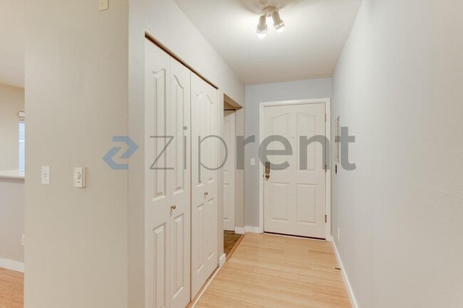 Foto del edificio - 2419 8th Ave N