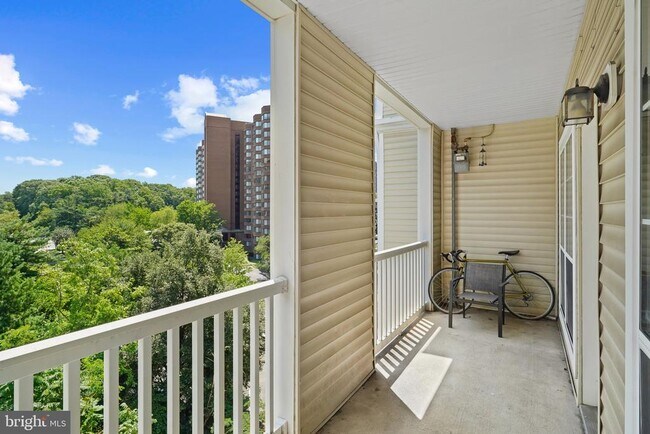 Foto del edificio - 4551 Strutfield Ln